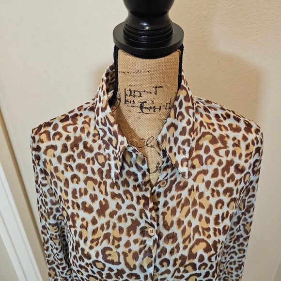 BCBG Women's Animal Print Long Sleeve Chiffon Button Down Blouse Size M - Picture 3 of 10